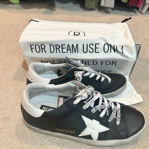 Size 38 women’s golden goose sneakers, like new